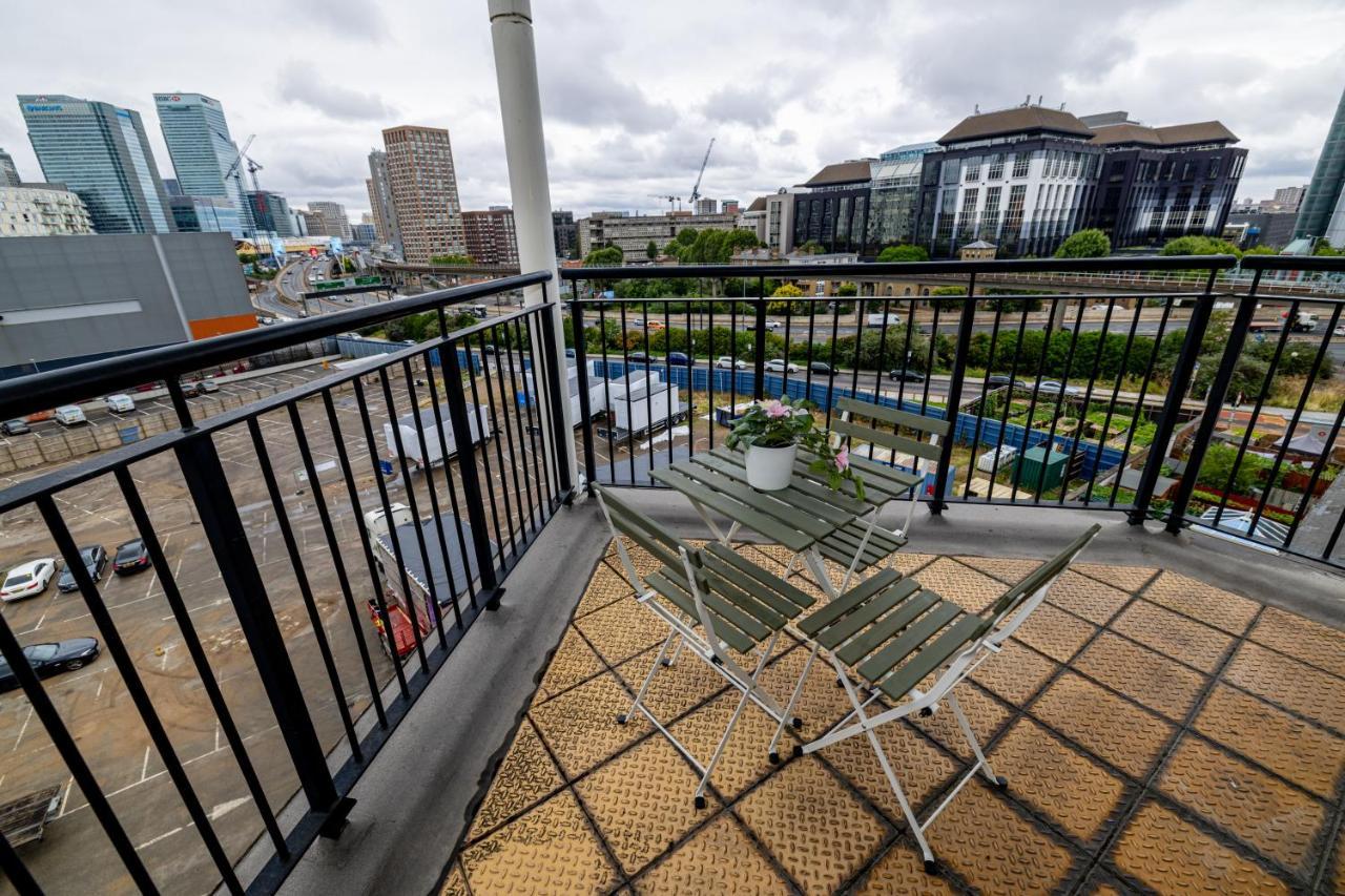 Two Bed Apartment Near Canary Wharf London Exteriör bild