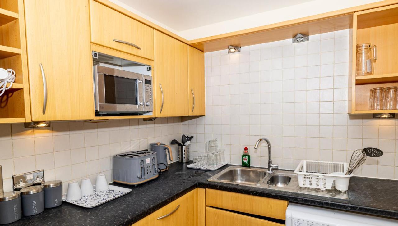 Two Bed Apartment Near Canary Wharf London Exteriör bild