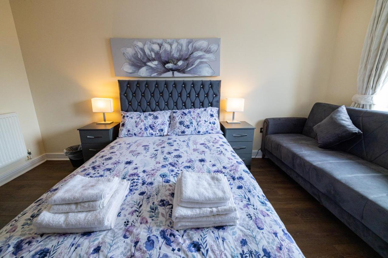 Two Bed Apartment Near Canary Wharf London Exteriör bild
