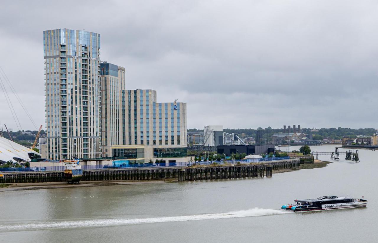 Two Bed Apartment Near Canary Wharf London Exteriör bild