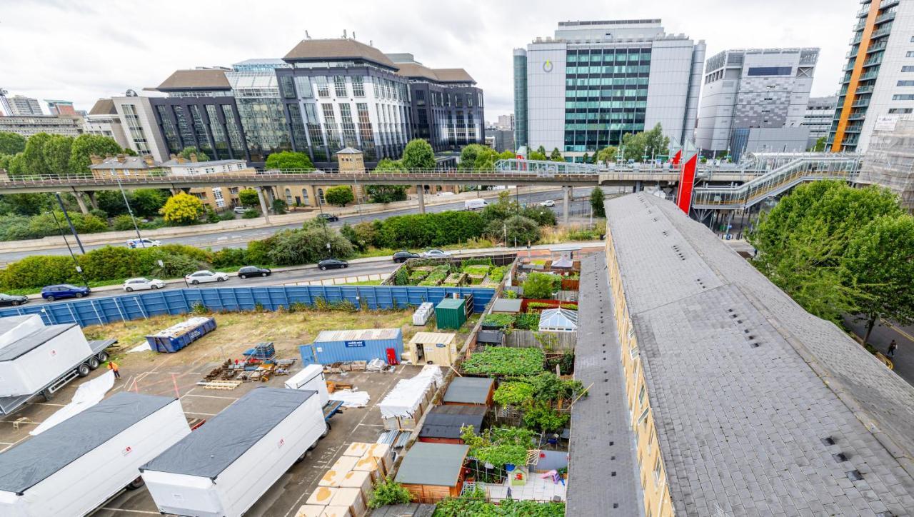 Two Bed Apartment Near Canary Wharf London Exteriör bild
