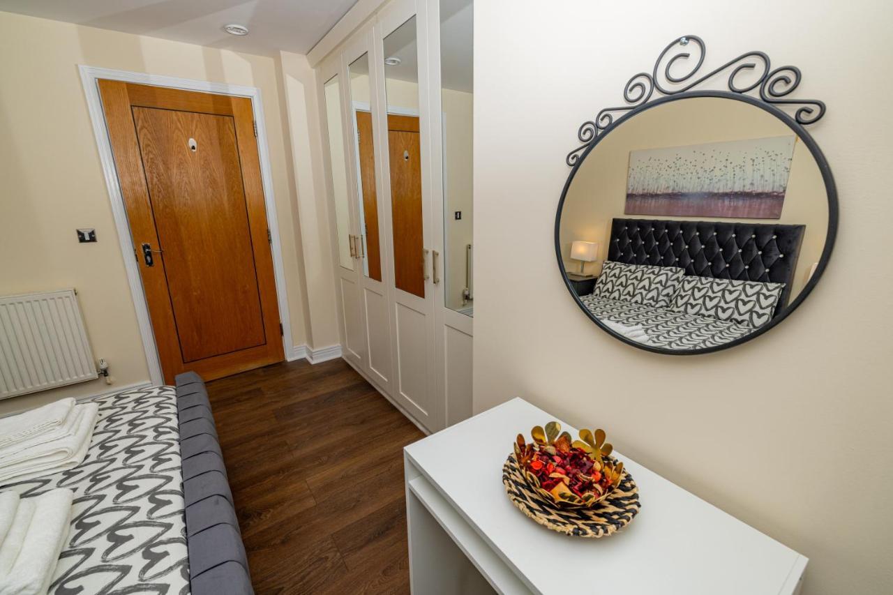 Two Bed Apartment Near Canary Wharf London Exteriör bild